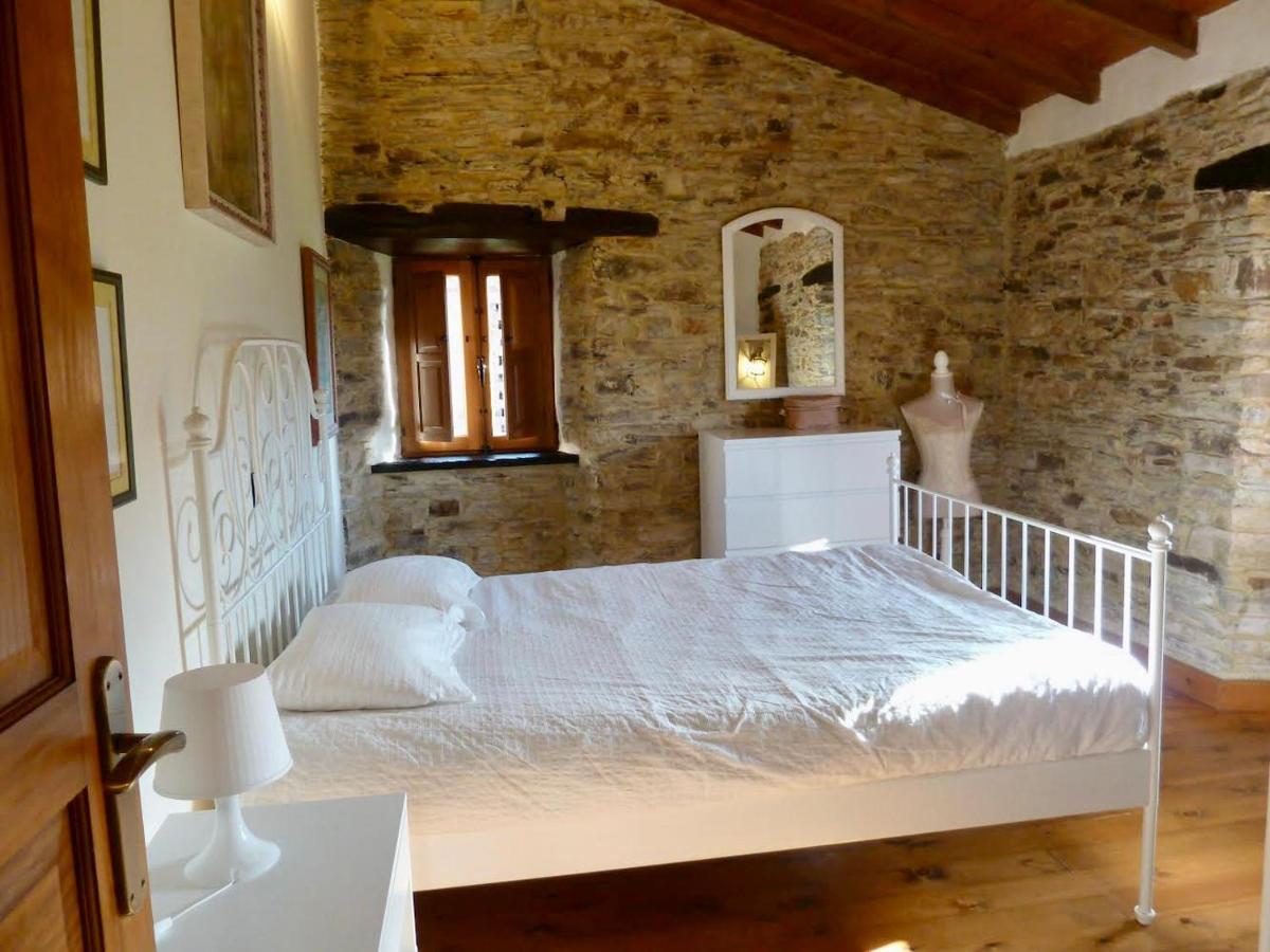 Casita Feliz Entre Montanas Y Cerca Del Mar Villa Trabada Luaran gambar